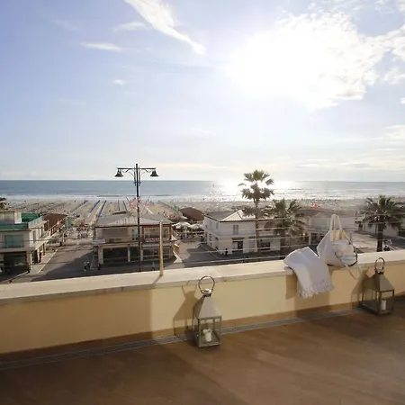 Lungomare Belcanto Viareggio